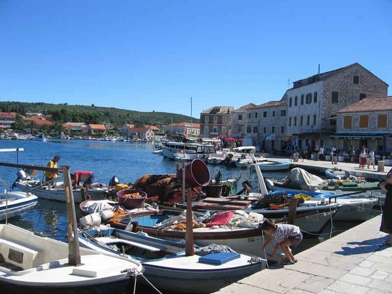 Guesthouse Wish Stari Grad  Exteriör bild