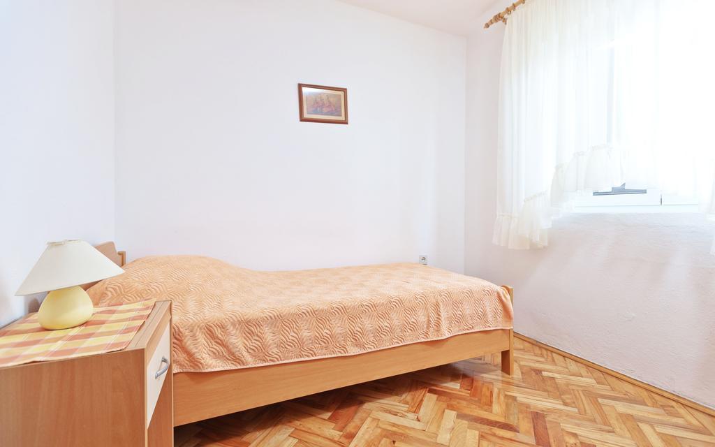 Guesthouse Wish Stari Grad  Rum bild